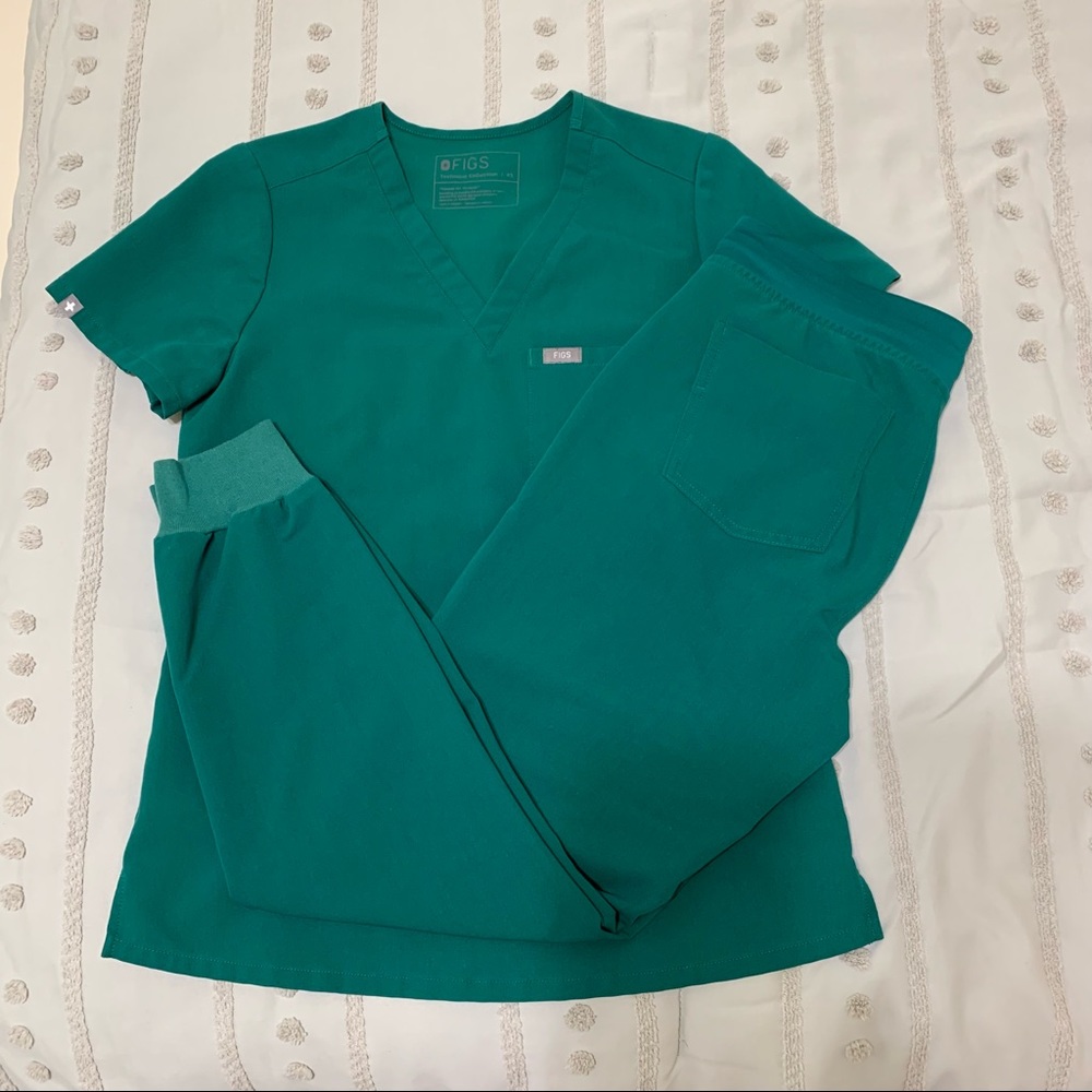 Figs Hunter Green- Catarina XS top/ Zamora S joggers- TAILORED- READ DESCRIPTION